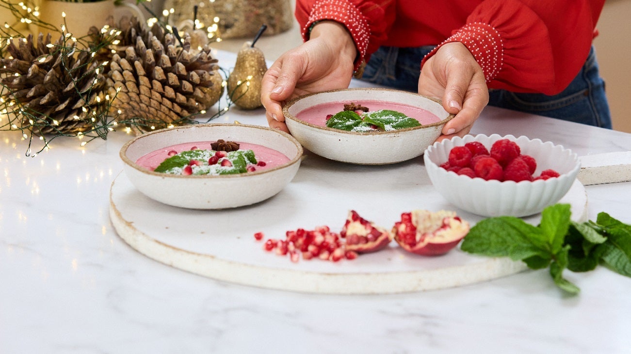 Merry Cherry Smoothie Bowl